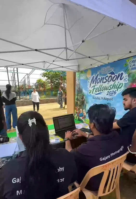Live Photo Booth Service Mumbai